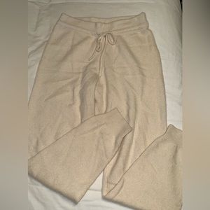 NEVER WORN ARITZIA BABATON 100% CASHMERE JOGGER SWEATPANTS